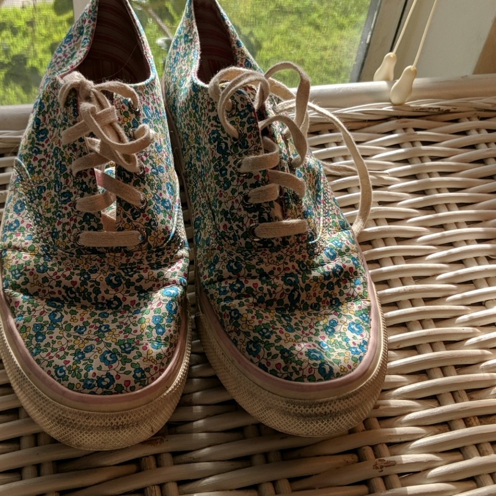 Sperry floral sneakers